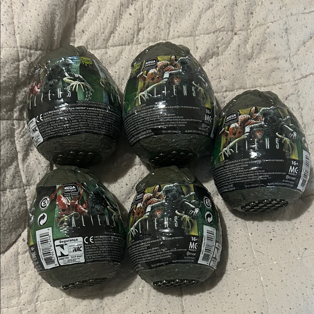 Mega Construx Aliens Action Figure Set - Green